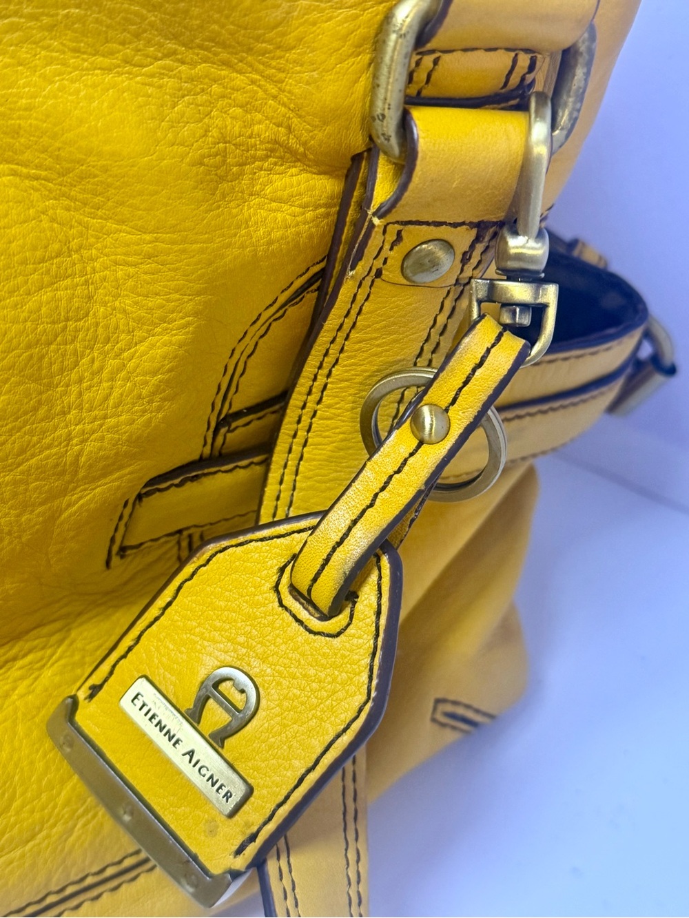 Vintage Etienne Aigner Mustard Yellow Leather Shoulder Bag with Aigner Hardware - Picture 7 of 11